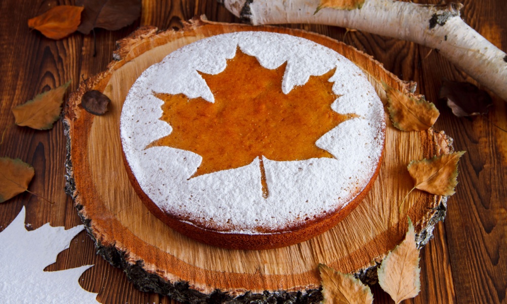 Canada maple leaf pumpkin pie