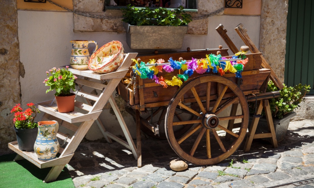 Alfama Lisbon souvenirs